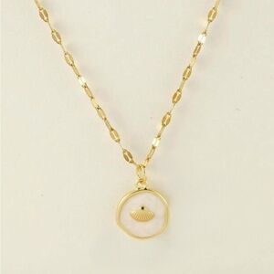 Shell Pendant Necklace Q946